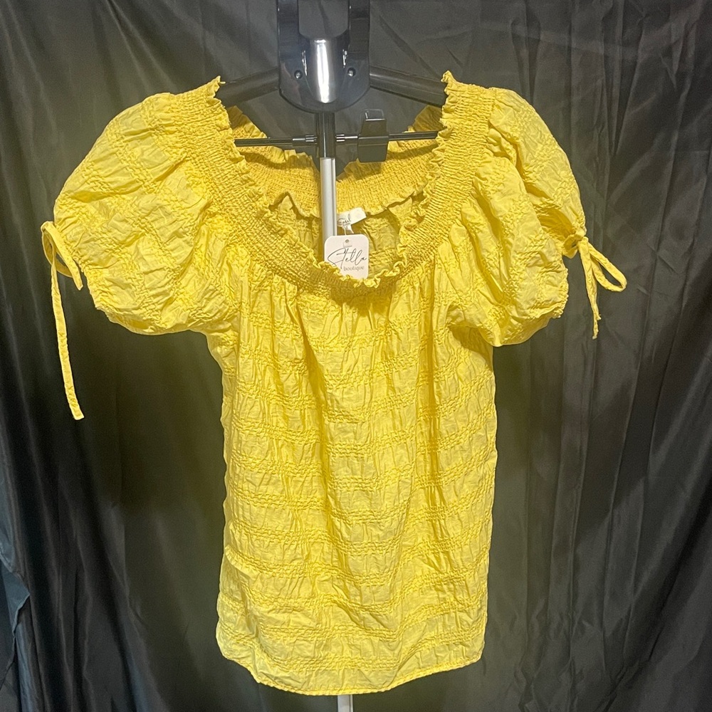 Elle Women's Yellow Smocked Blouse